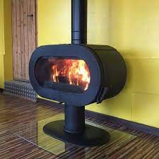 Купить Печь-камин Invicta Fifty Sur Pied Ivoire в интерьере чугунная в Гомеле в Гомеле