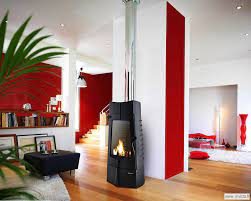 Печь-камин чугунный Invicta Chamane 14 в интерьере Амазонка бай фото в Гомеле