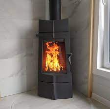 Печь-камин чугунный Invicta Chamane 14 в интерьере Амазонка бай фото  в Гомеле