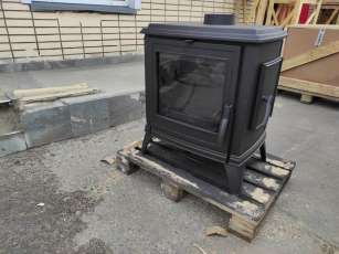 Купить чугунный Печь-камин EVEREST S13 в Гомеле фото в интерьере в Гомеле