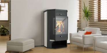 Стальной недорогой камин с дровницей Теплодар Румба фото в интерьере в Гомеле