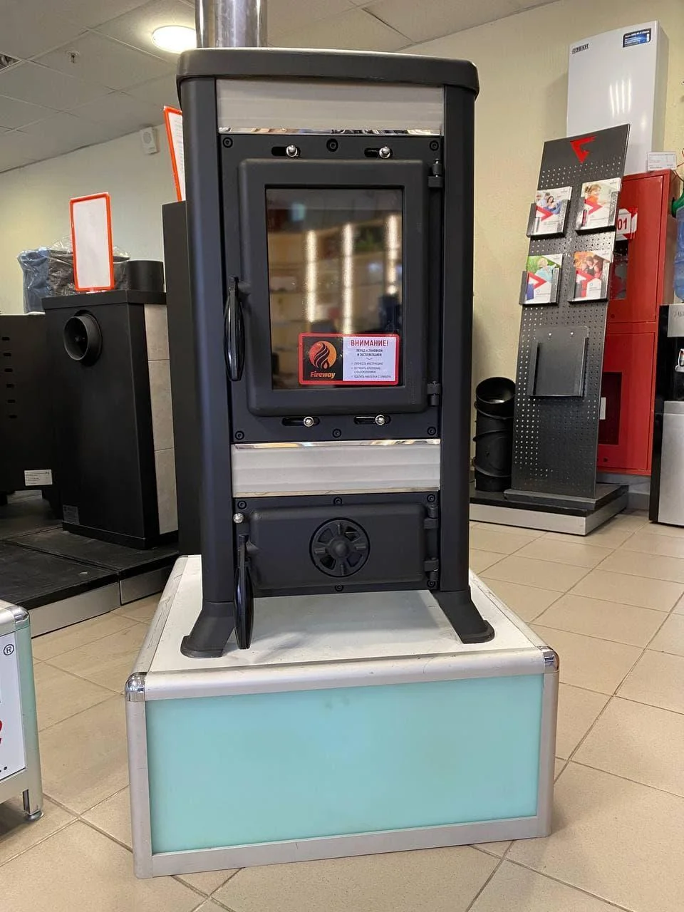 Печь-камин чугунный FireWay Klemens в интерьере Амазонка бай фото в Гомеле