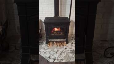 Печь-камин чугунный FireWay Gunter в интерьере чёрный Амазонка бай фото в Гомеле