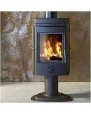 Печь-камин чугунный Invicta Mesnil в интерьере Амазонка бай фото в Гомеле