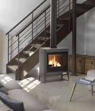 Печь-камин чугунный Invicta Kazan в интерьере Амазонка бай фото в Гомеле